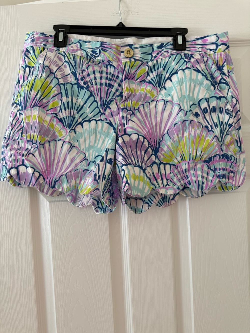 Lilly Pulitzer Seashell Scallop-Hem Shorts